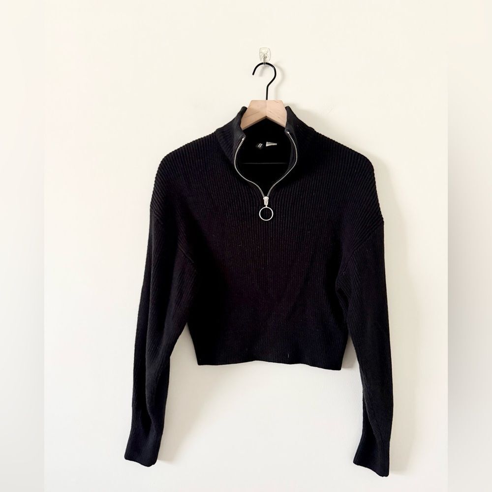 H&M Divided Mock Neck Half Zip Ribbed Pullover Sweater in Black Size S